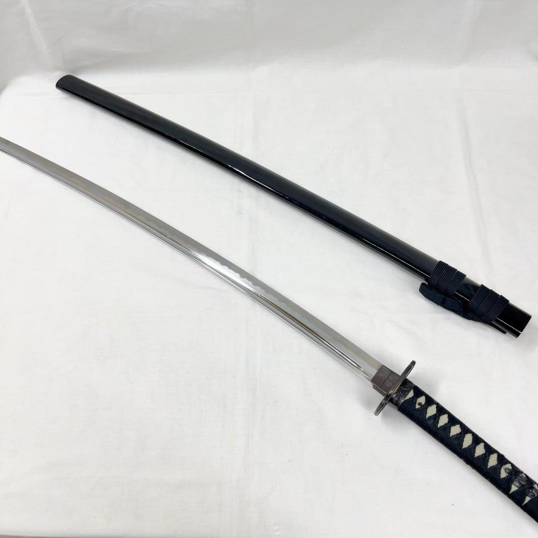 【模造刀】太刀 樋入り 全長99センチ 波 鍔 黒鞘 互の目 刃紋