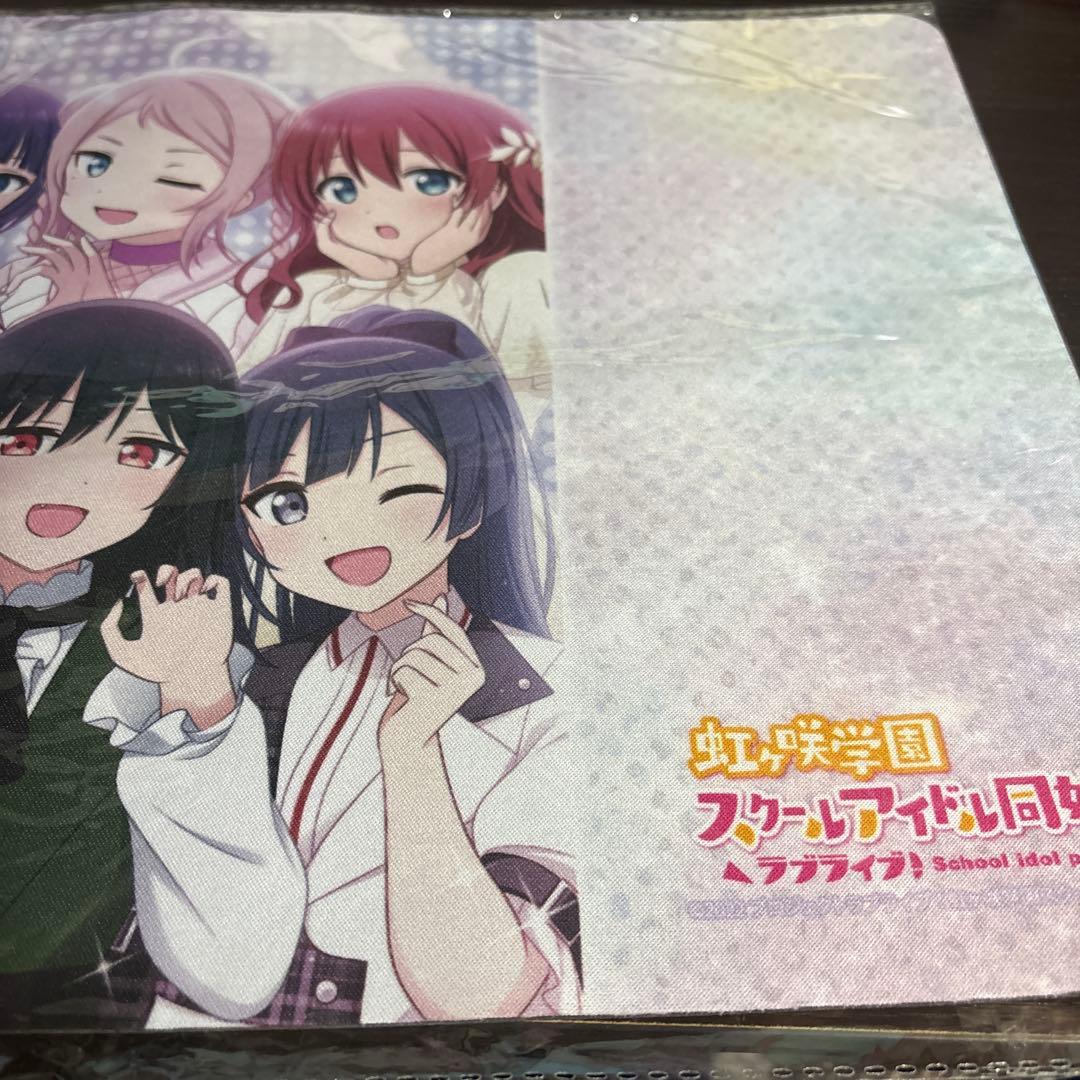 虹ヶ咲学園スクールアイドル同好会　デスクマット Ver.ニジガクラブソング