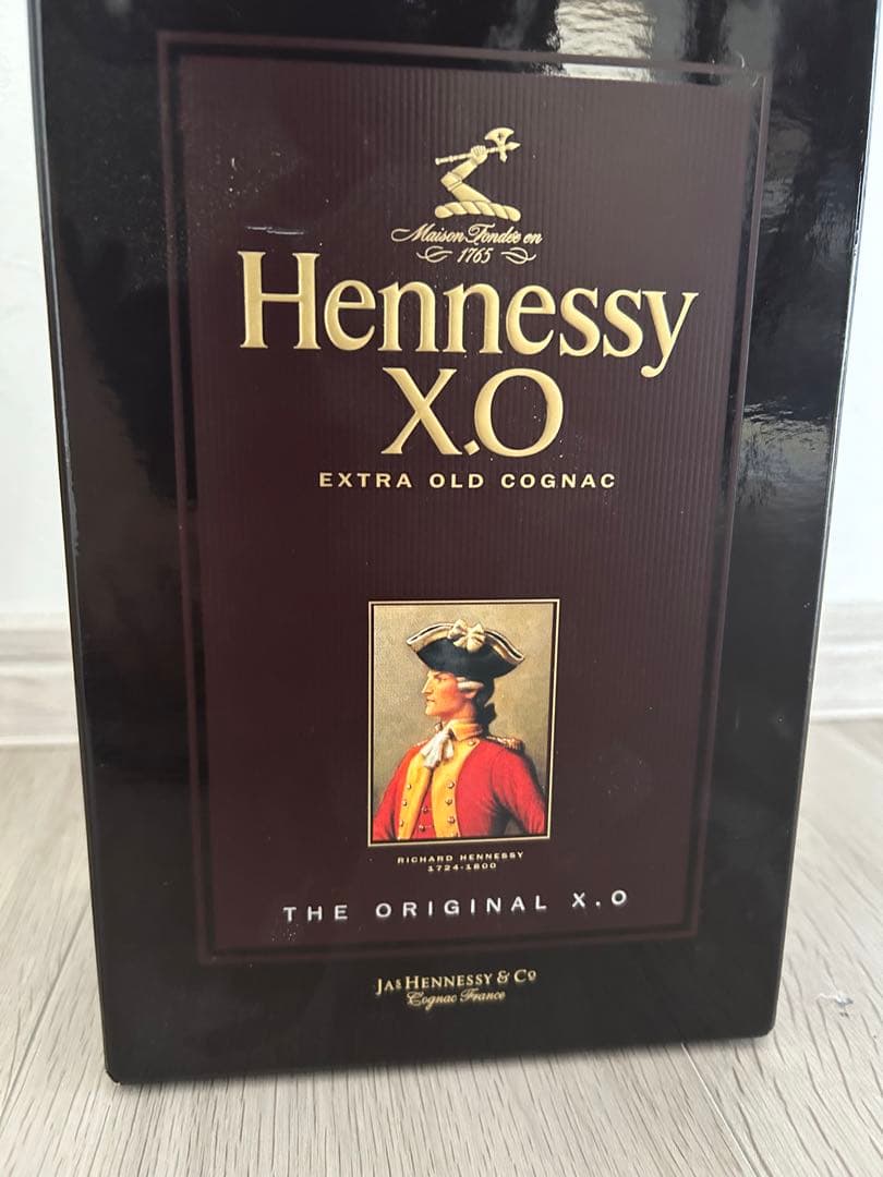 【ヘネシー】　XO 700㎖　40℃ 箱入　お酒　ブランデー　未開封