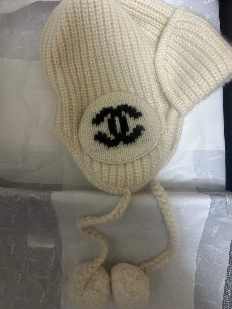 正規品　CHANEL ニット帽　ビーニー　ポンポン　シャネル