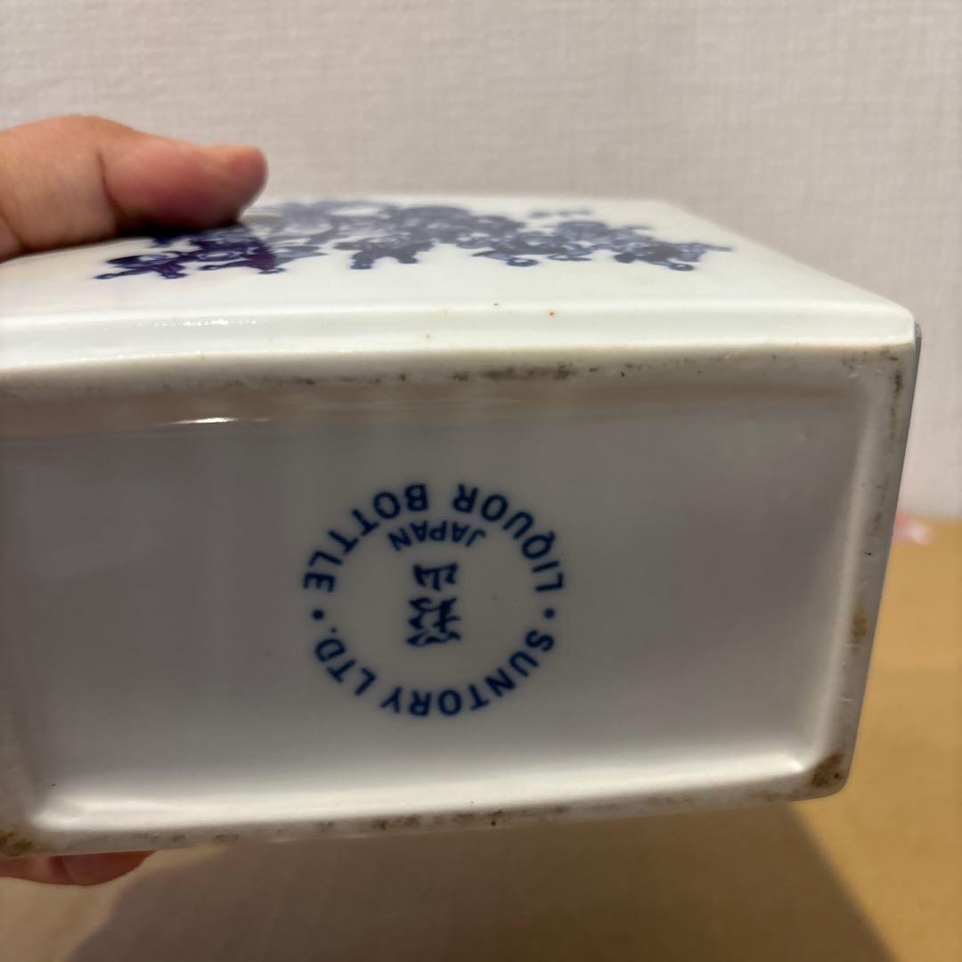 サントリーウイスキーローヤル　福岡‘82博記念ボトル　未開封　古酒　有田焼　陶器