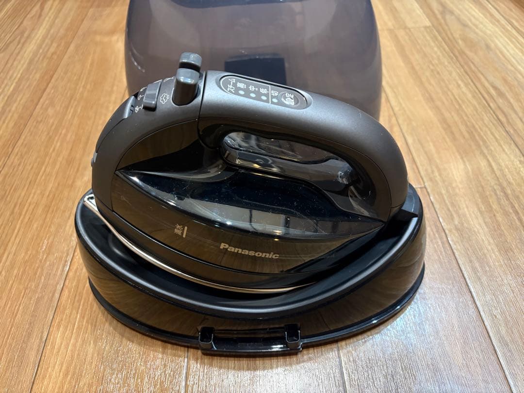 Panasonic スチームアイロン NI-WL708