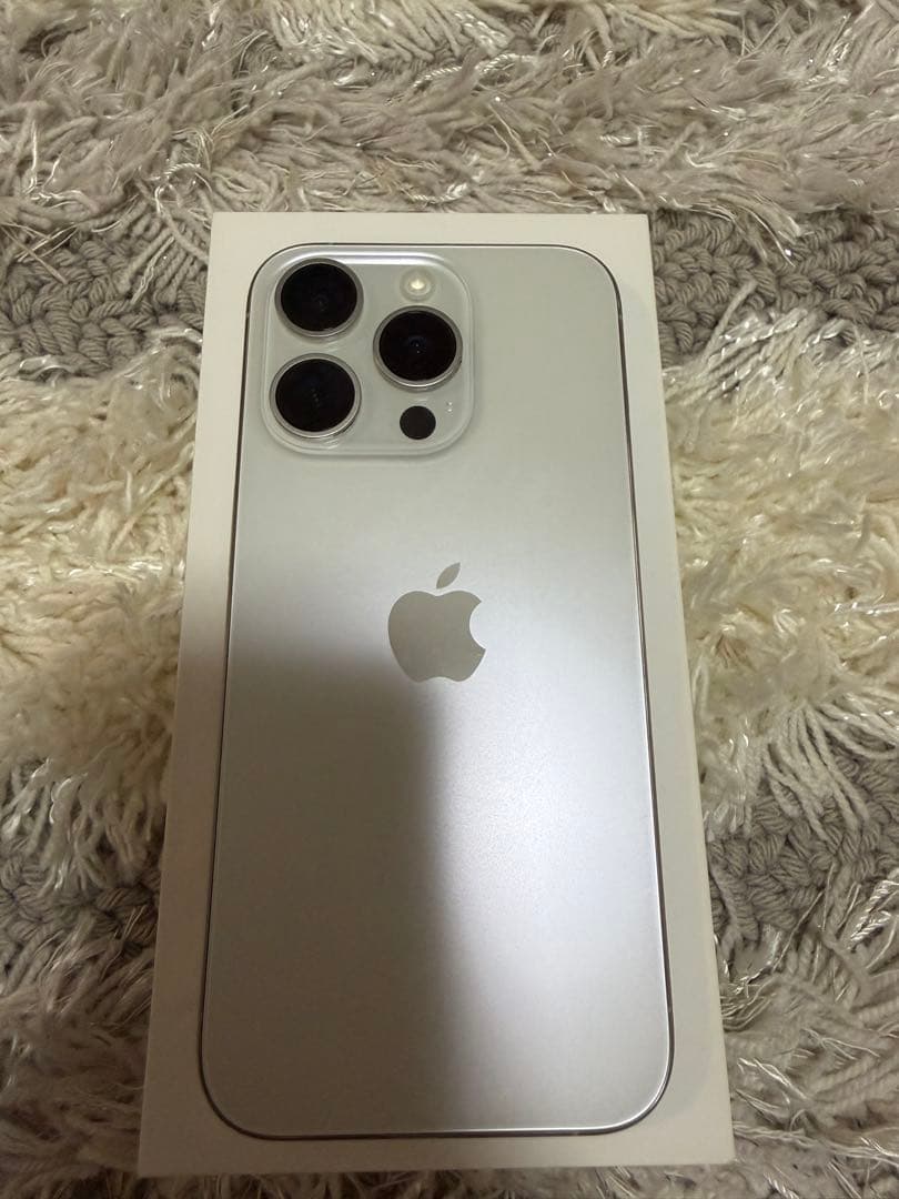 iPhone 15 Pro 256GB SIMフリー　Apple