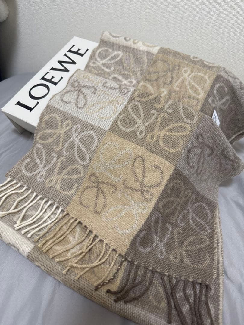 LOEWE アナグラム　カシミヤ　マフラー　ストールBOX付き