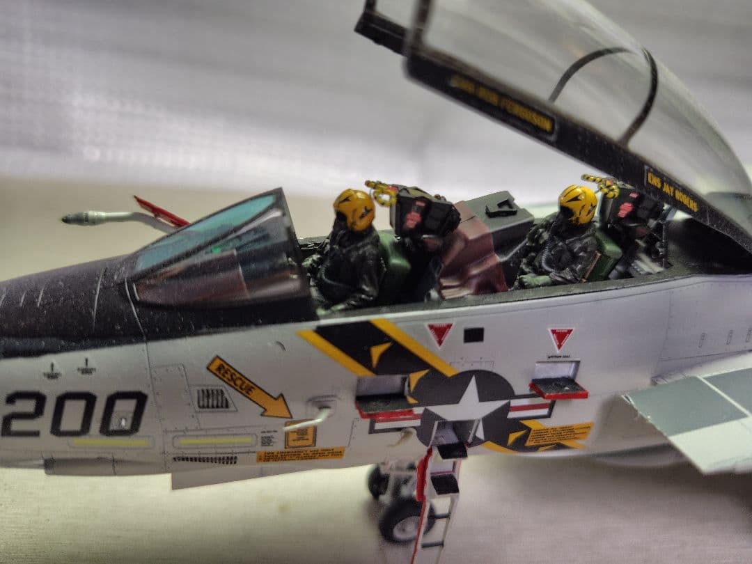 タミヤF-14 Ａ1/48トムキャッVF−84 ジョリーロジャース