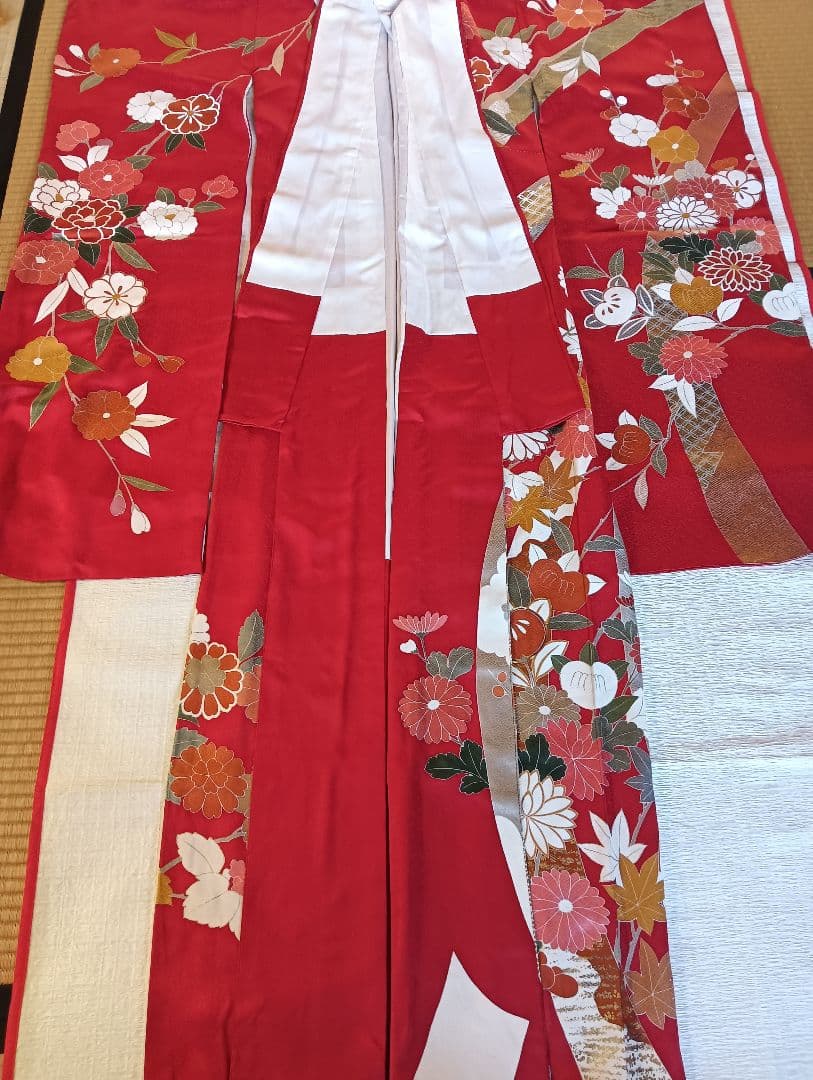 華やか振袖フルセット　赤　古典柄　金駒刺繍　身丈161.5 裄 65　お値打ち