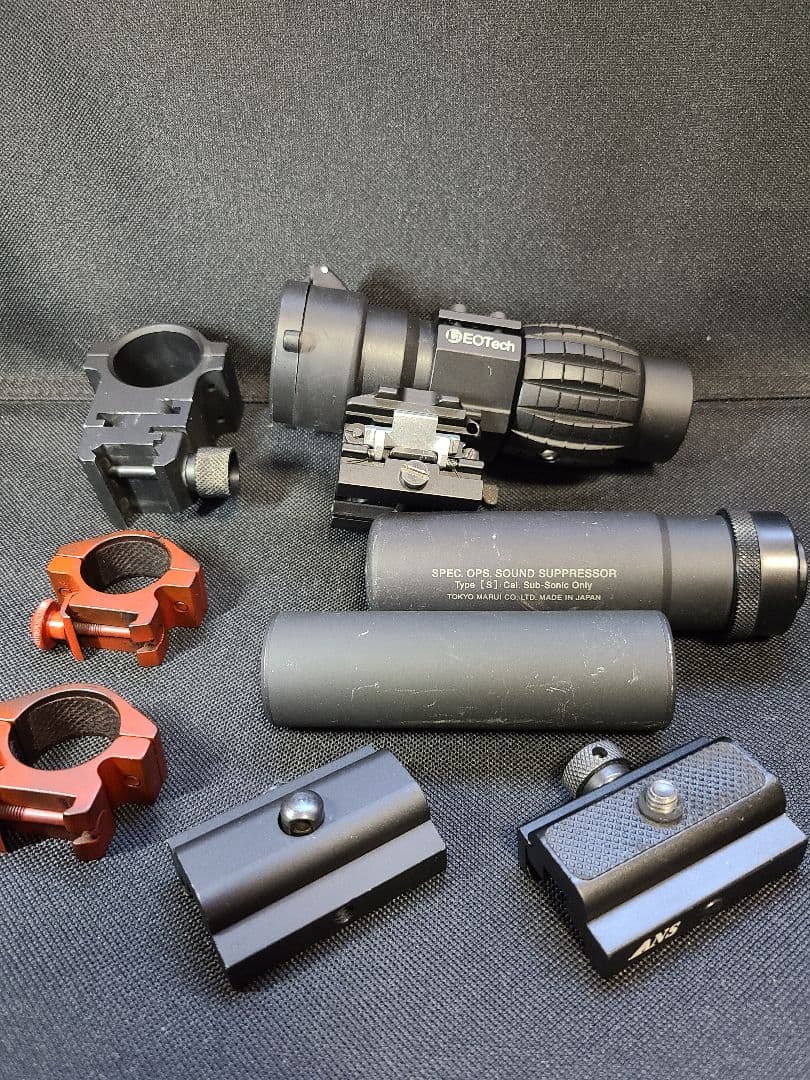 イオテックレプリカブースター・サイレンサー×2・マウントアタッチメント各種