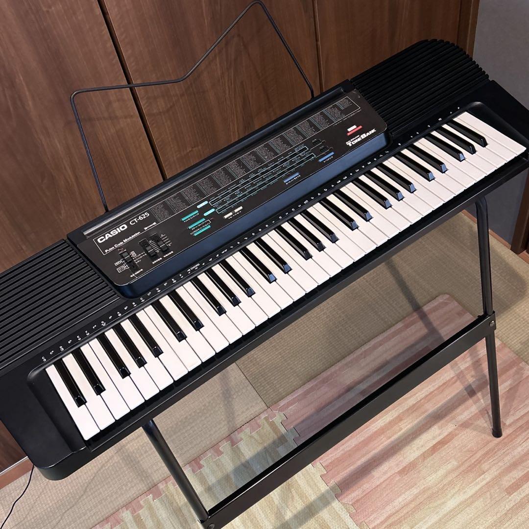CASIO カシオ　CT-625 ピアノ　電子キーボード　スタンド付き
