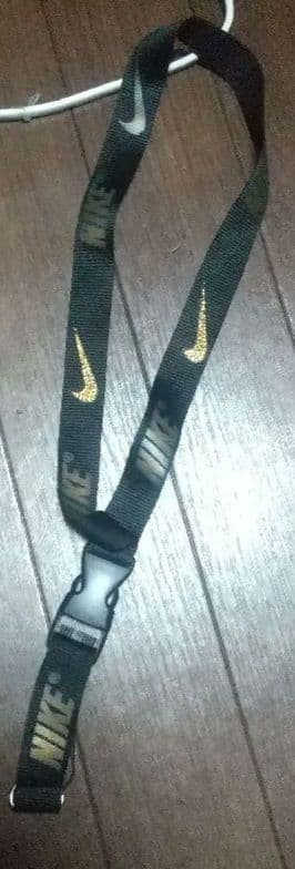 Nike ロゴ入りストラップ ブラック/ゴールドスワロフスキーカスタム