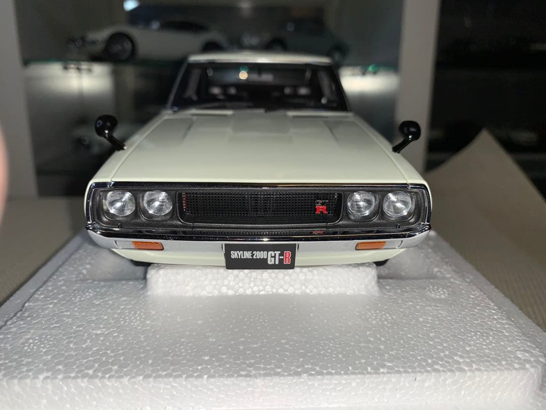 オートアート 1/18 スカイラインGT-R(ホワイト)