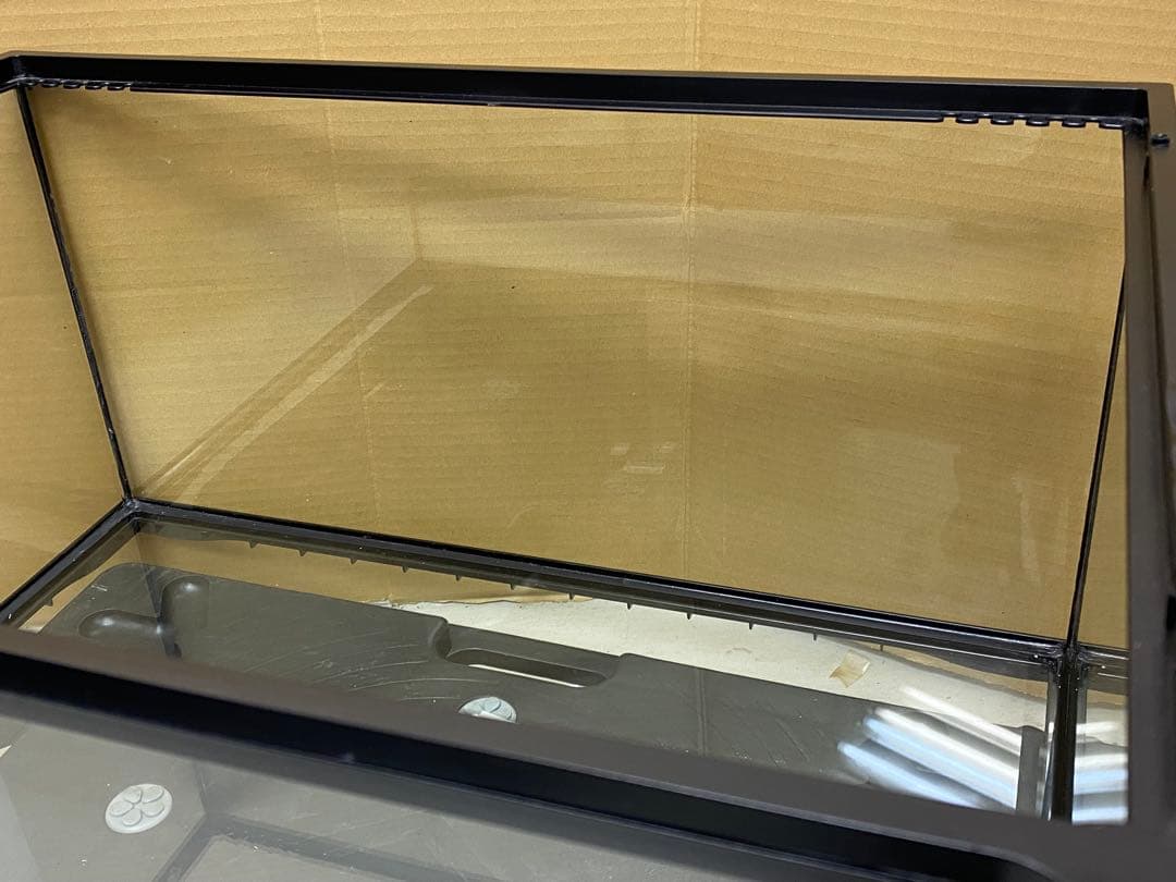 EXOTERRA 爬虫類・両生類用 グラステラリウム 照明付き 付属品多数