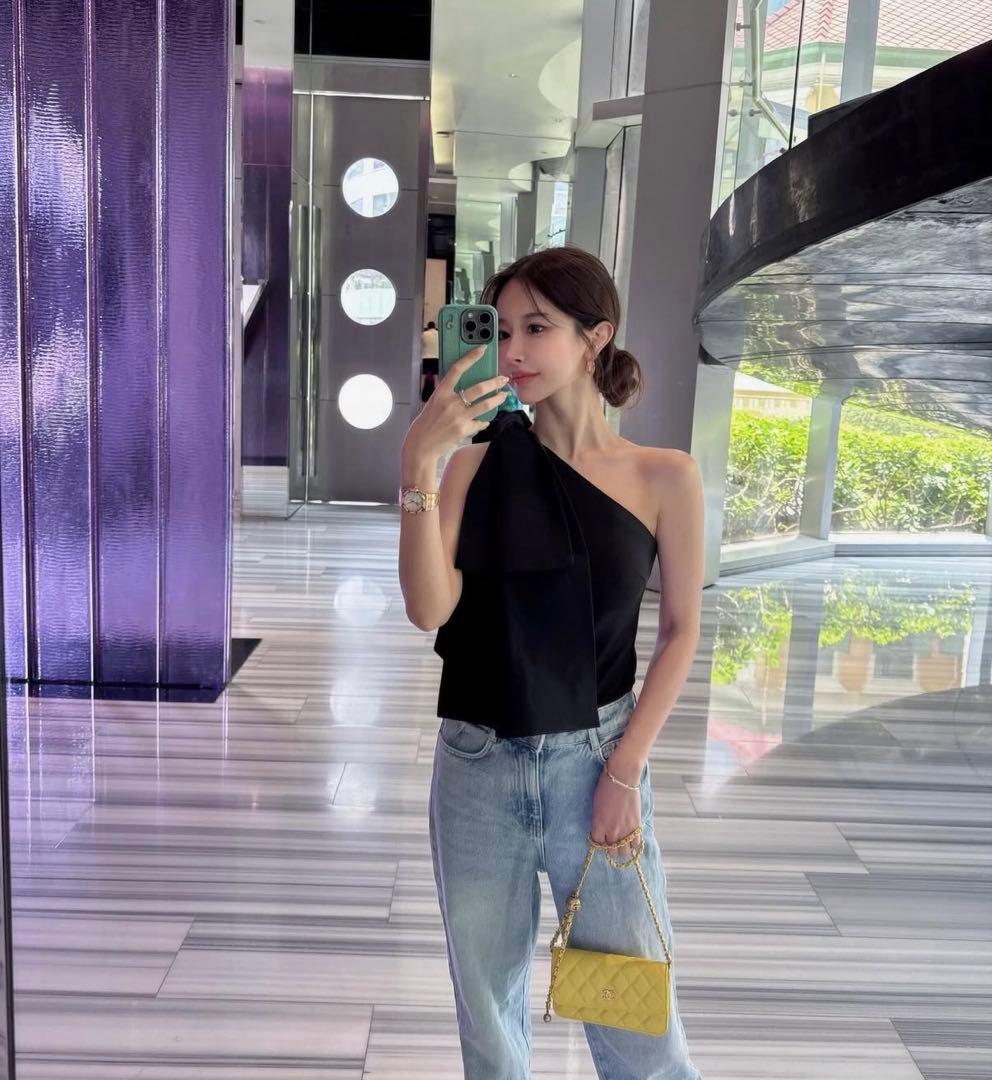 akiki アキキ ribbon one shoulder top