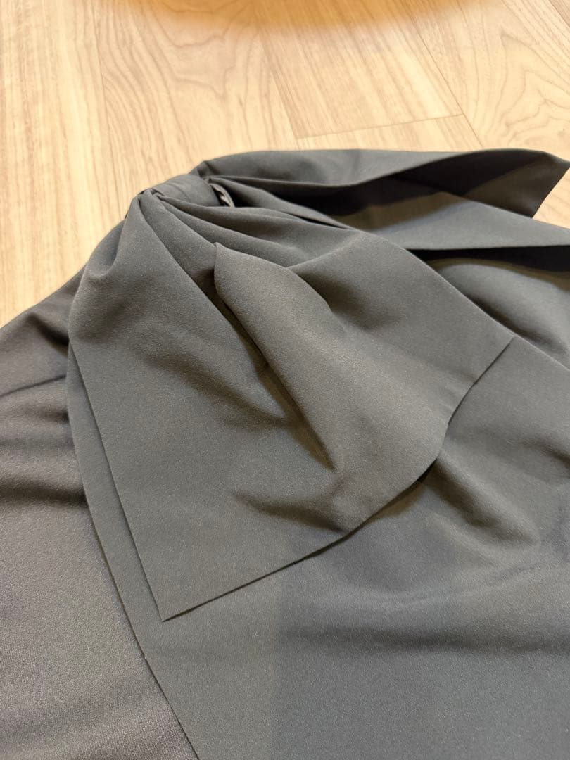 akiki アキキ ribbon one shoulder top