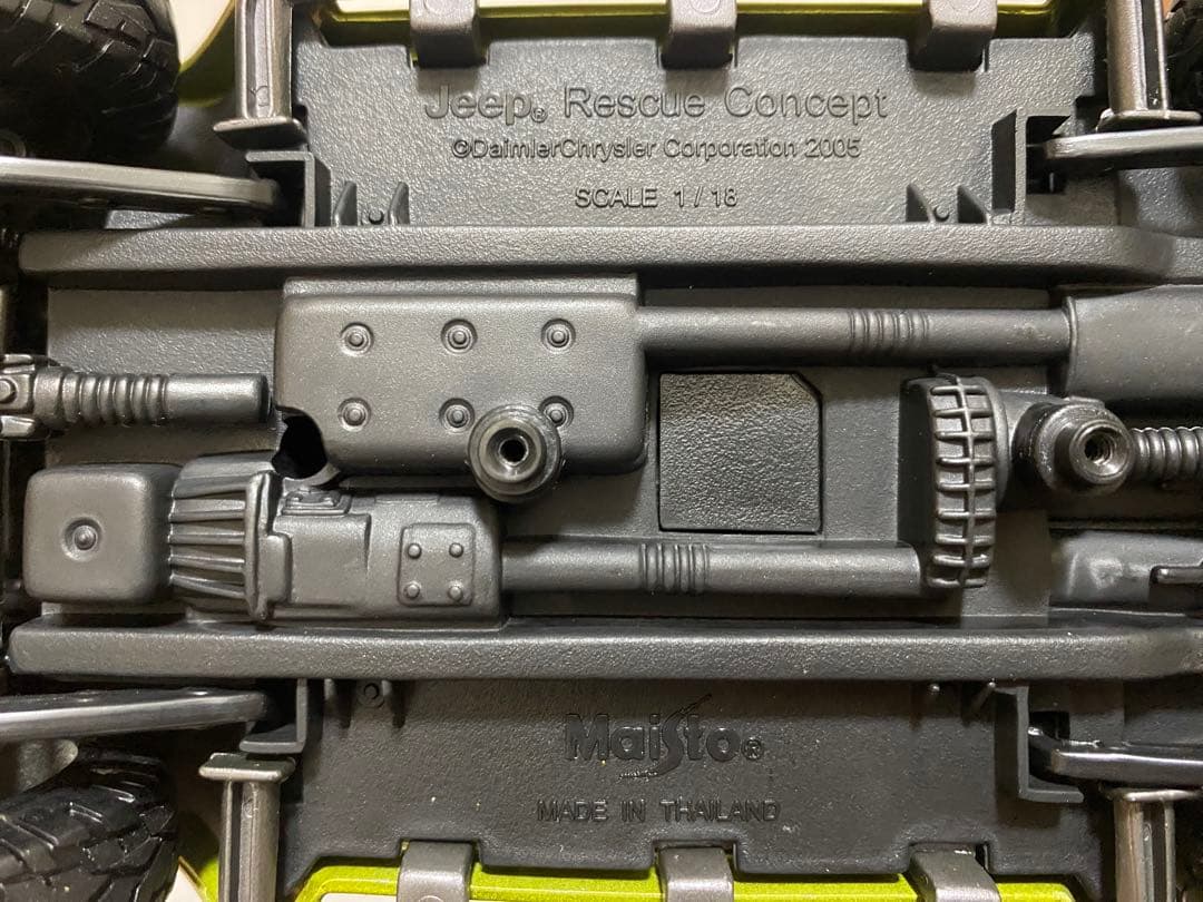 ミニカー Maisto Jeep Rescue Concept 1/18