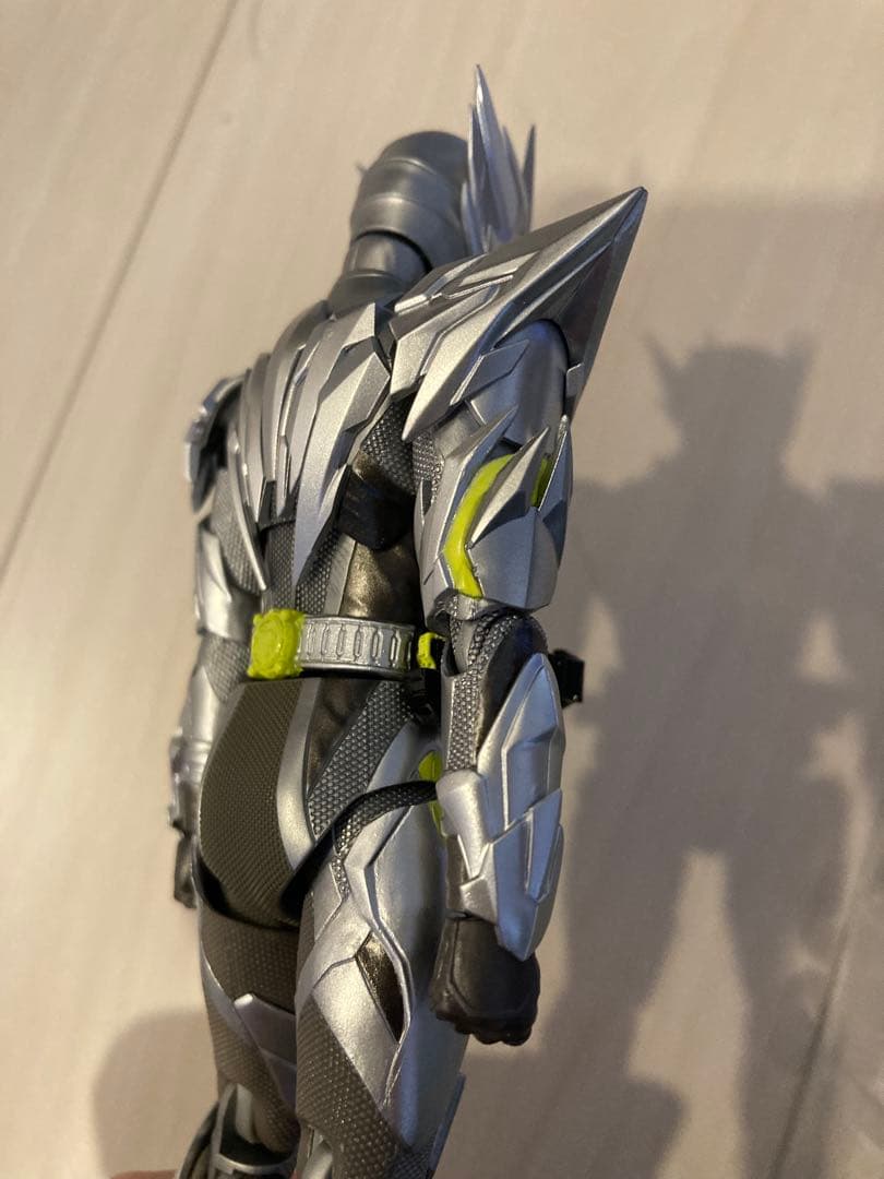 フィギュアーツ 仮面ライダーゼロワン メタルクラスター ホッパー