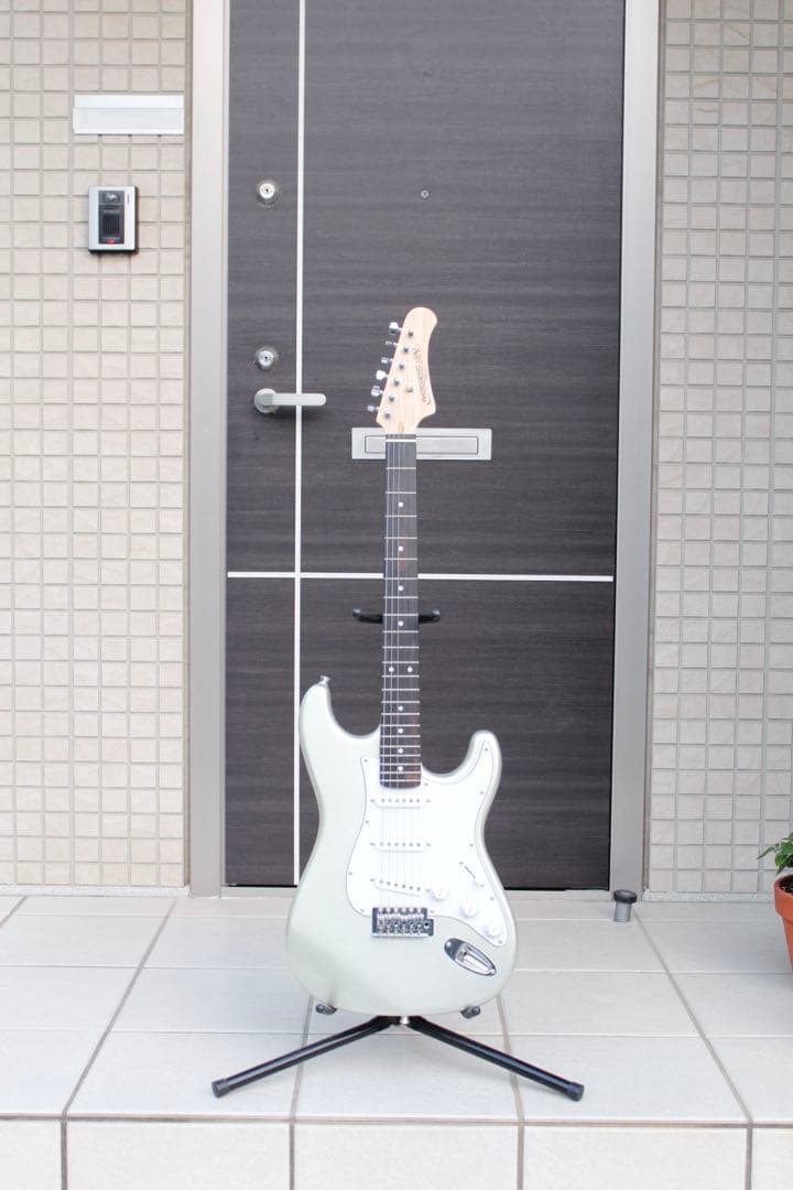 ほぼ未使用【PHOTOGENIC|ストラトキャスター・タイプ】