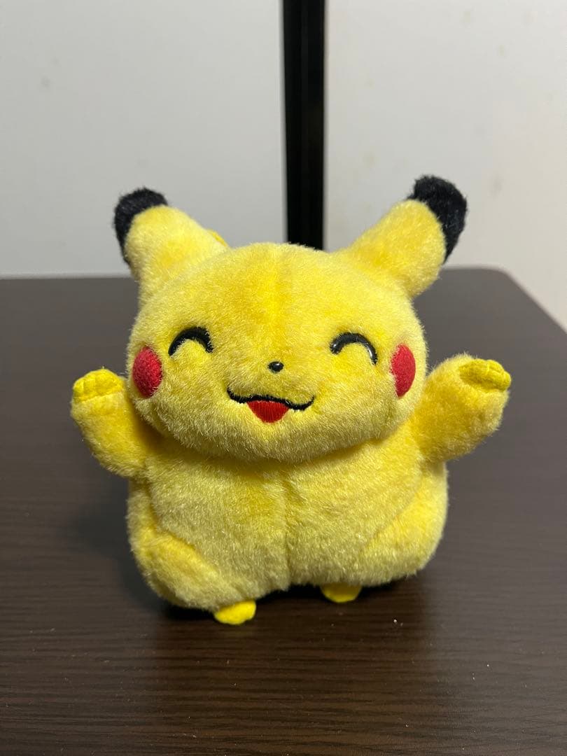 ポケモン ピカチュウ バンザイぬいぐるみ にっこり 初期 TOMY タカラトミー