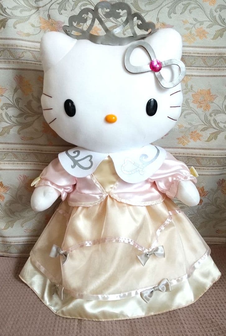ピューロランド 当選品 キティ パレードBELIEVE衣装 特大ぬいぐるみ レア