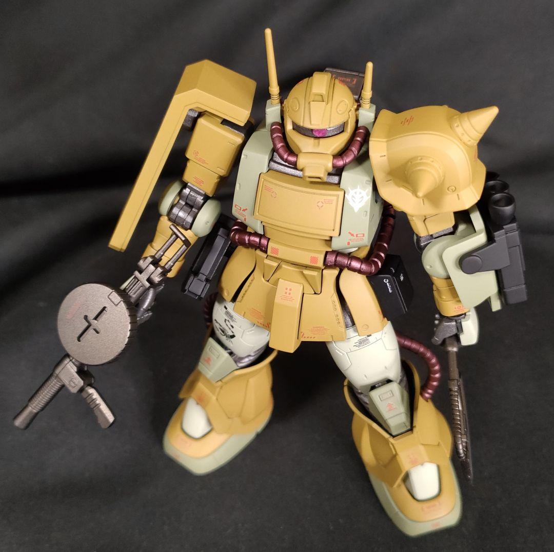 ガンプラ 塗装済完成品 ＨＧ ザク・デザートタイプ（ダブルアンテナ仕様）
