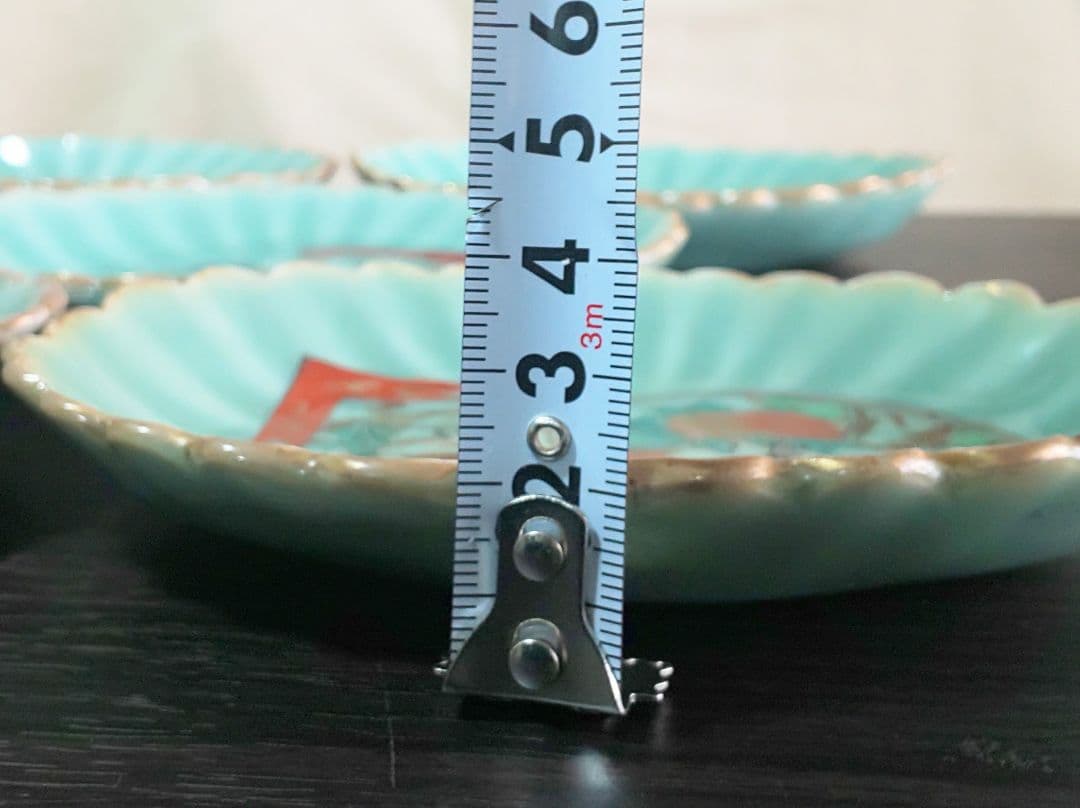 古伊万里 青磁 手書色絵染付 牡丹蝶文 菊花長皿 木箱入