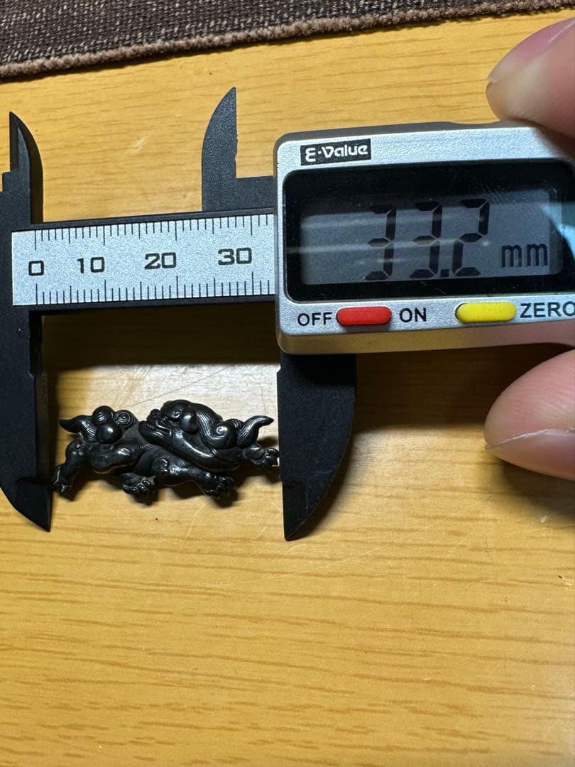 獅子　銀　金具　煙草入れ金具　骨董古美術