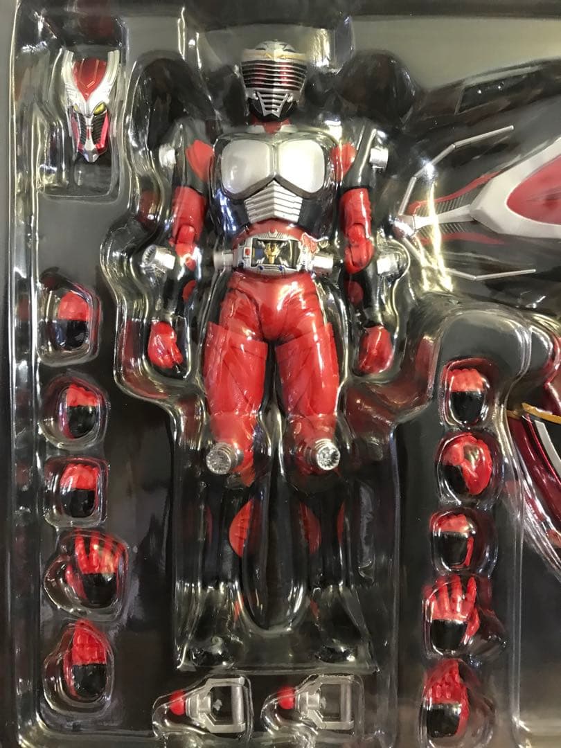 仮面ライダー龍騎　S.H.フィギュアーツ ドラグレッダー付き