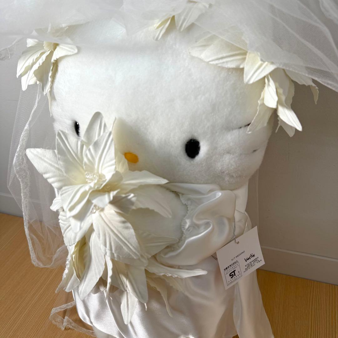 ハローキティ vivitixウェディングドレスぬいぐるみ 美品