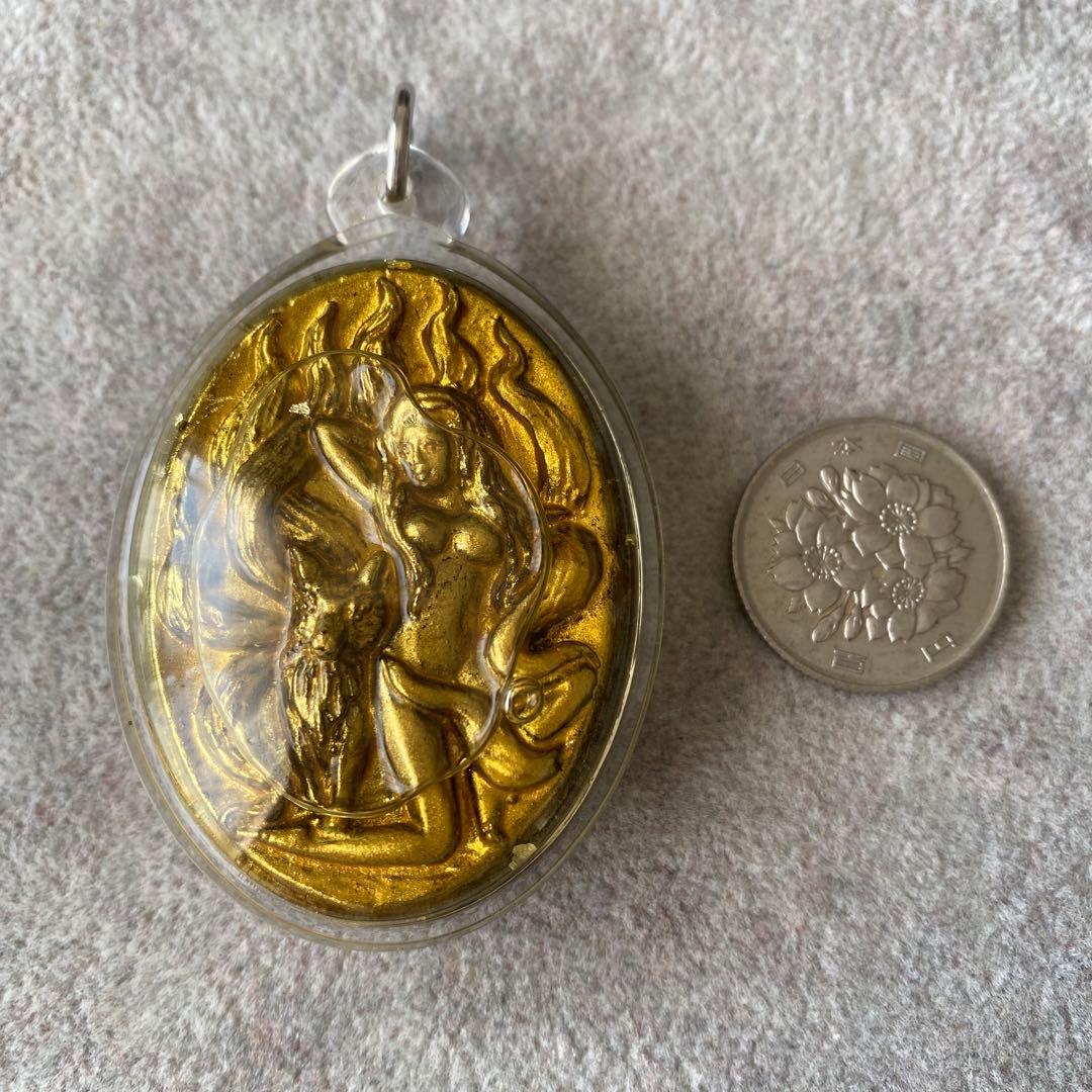 プラクルアン 金色の九尾の狐 ジンジョークカオハン 超レア品 恋愛 金運 御守り