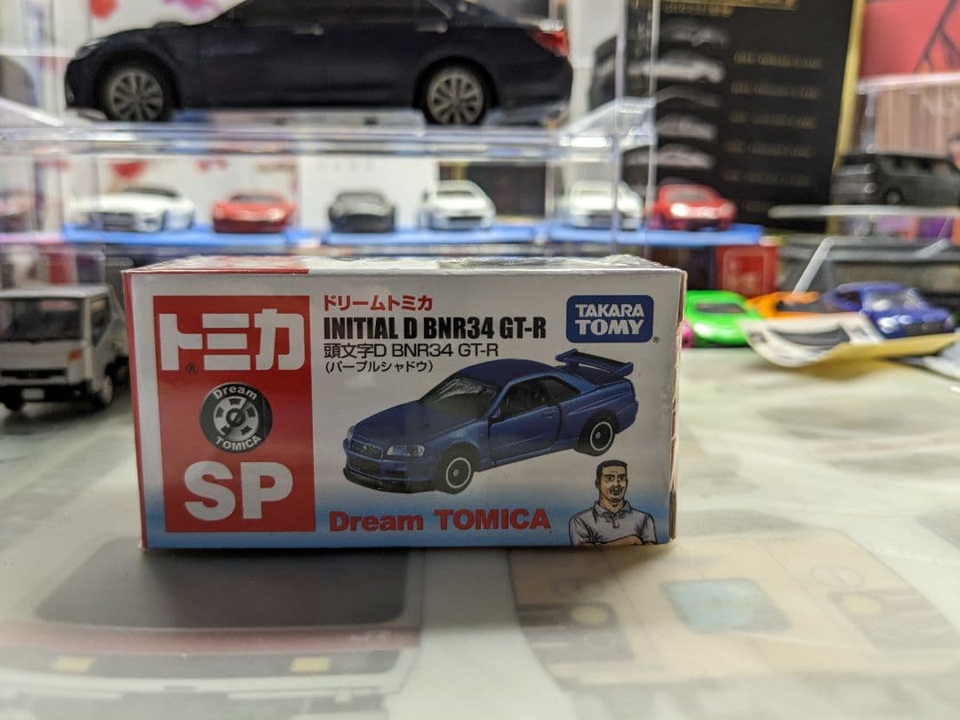 ドリームトミカ 頭文字D BNR34 GT-R (パープルシャドウ)