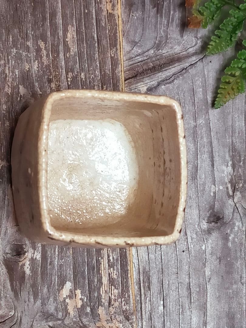 ♥絵志野　ぐい呑み　桐箱付き　㉒　志野　ぐい飲み　骨董品