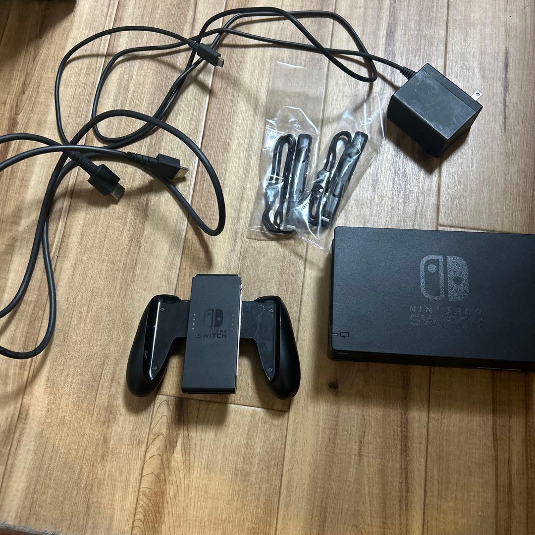 Nintendo Switch 本体 青・赤 Joy-Con付き