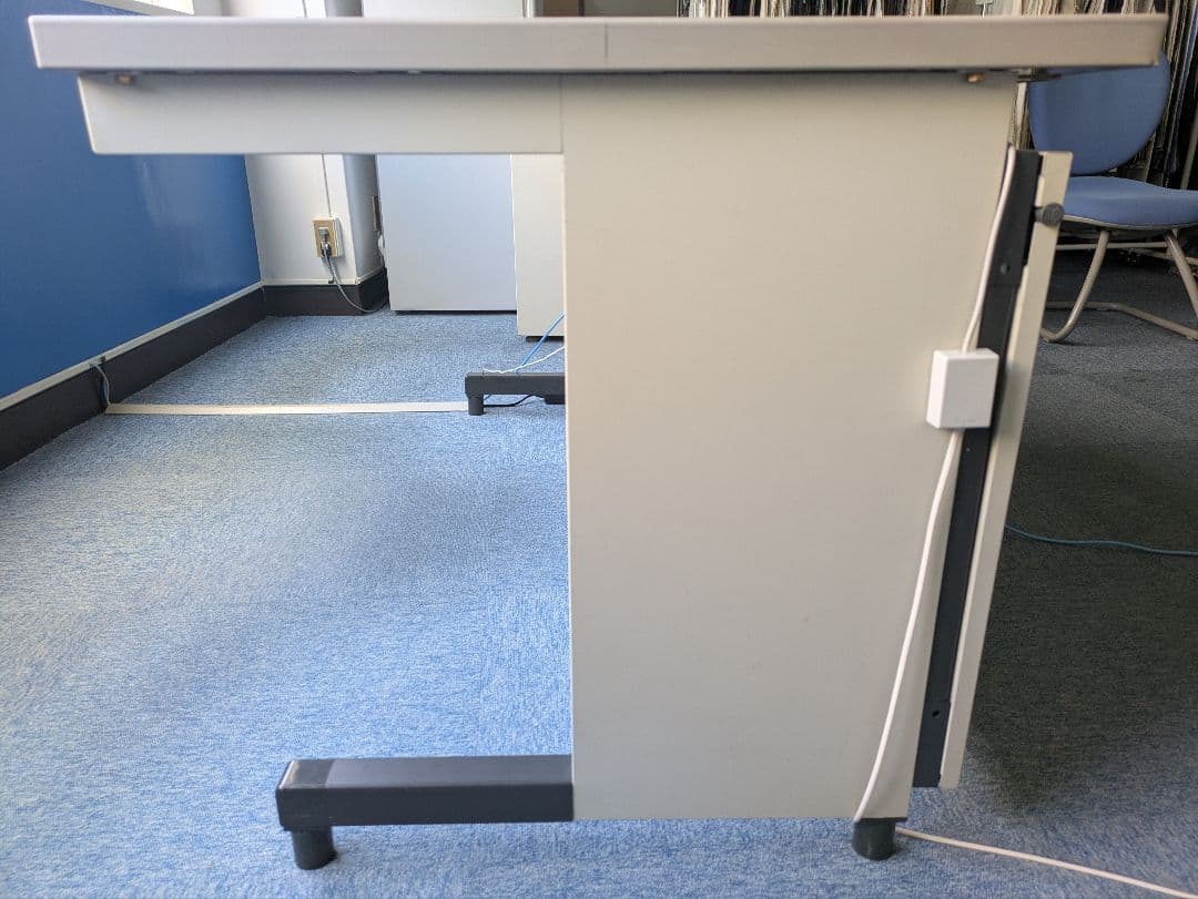 【愛知引取り限定】スチールデスク&引き出し&椅子セット