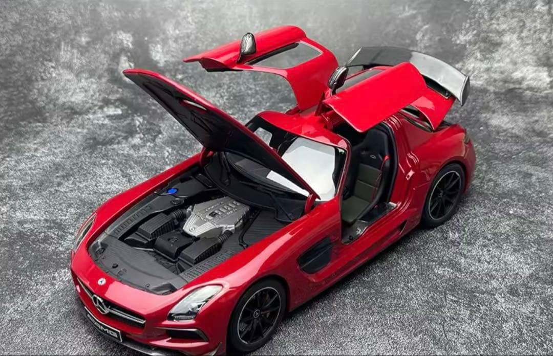 MINICHAMPS メルセデス・ベンツ SLS AMG 1:18