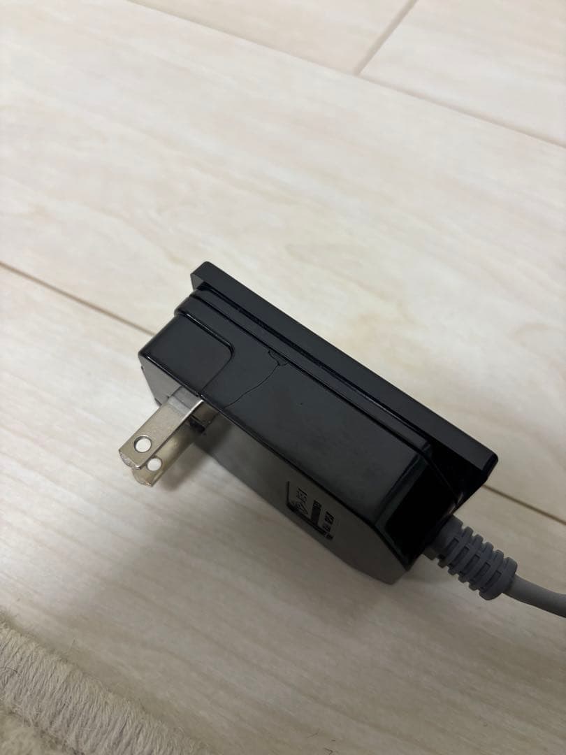 【訳あり美品】DeLonghi オイルヒーター ブラックmdhu15-pb