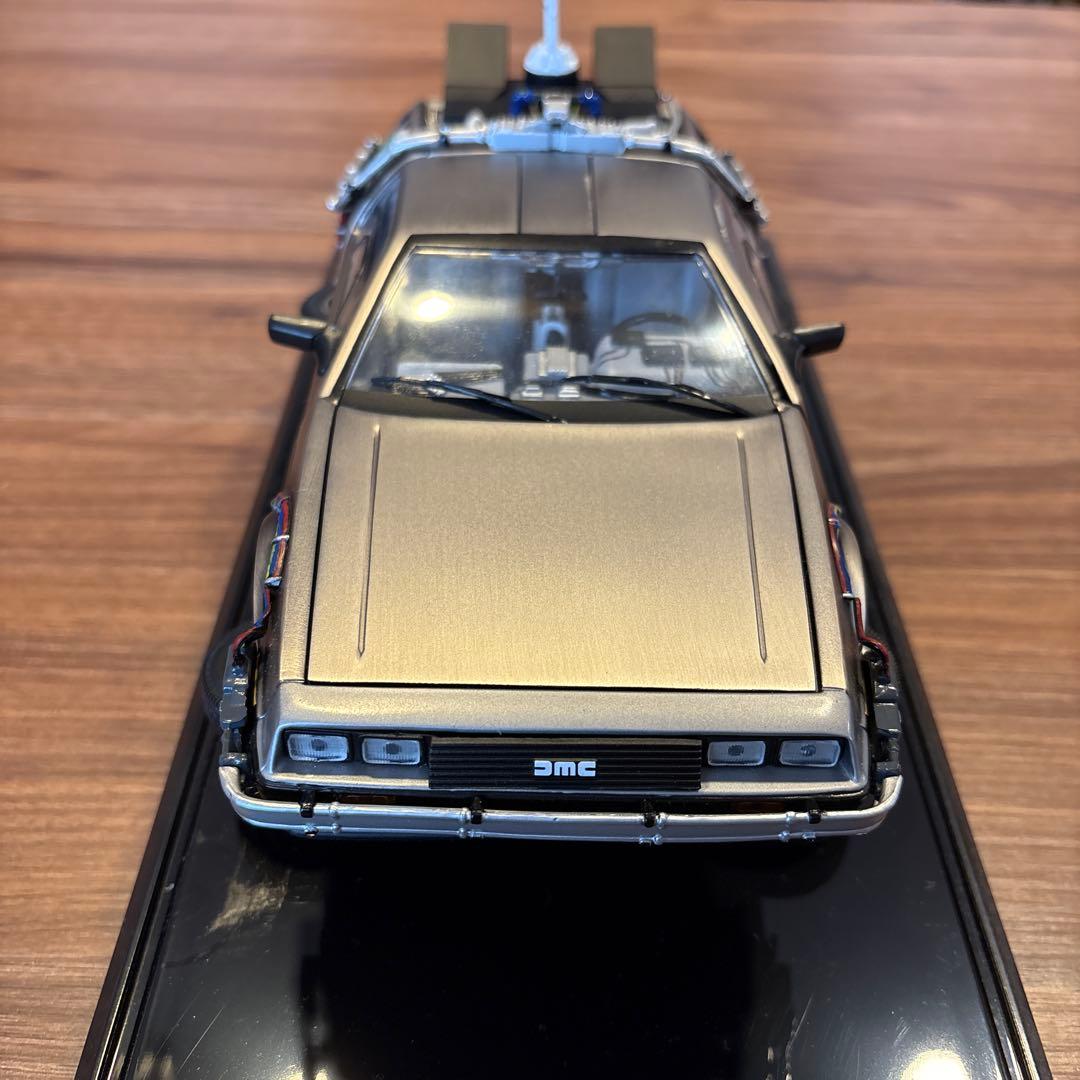 h*8様 バック・トゥ・ザ・フューチャー sunstar 1/18デロリアン ダ