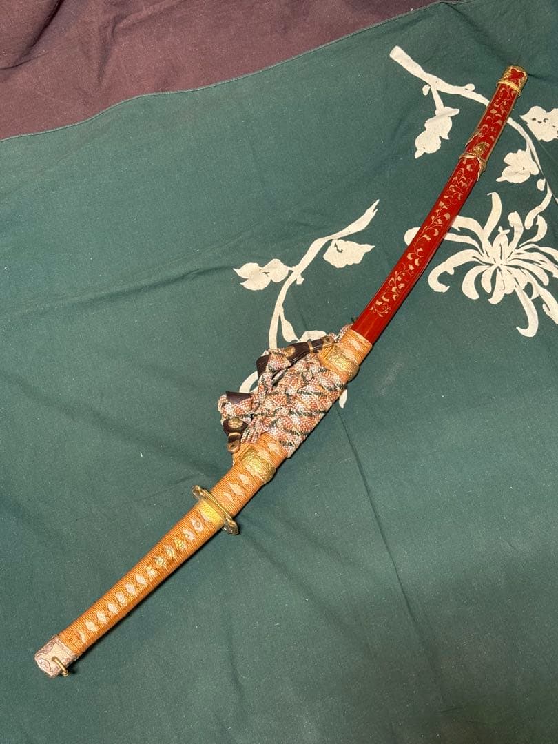 模造刀　糸巻太刀拵　赤鞘　コスプレなどに