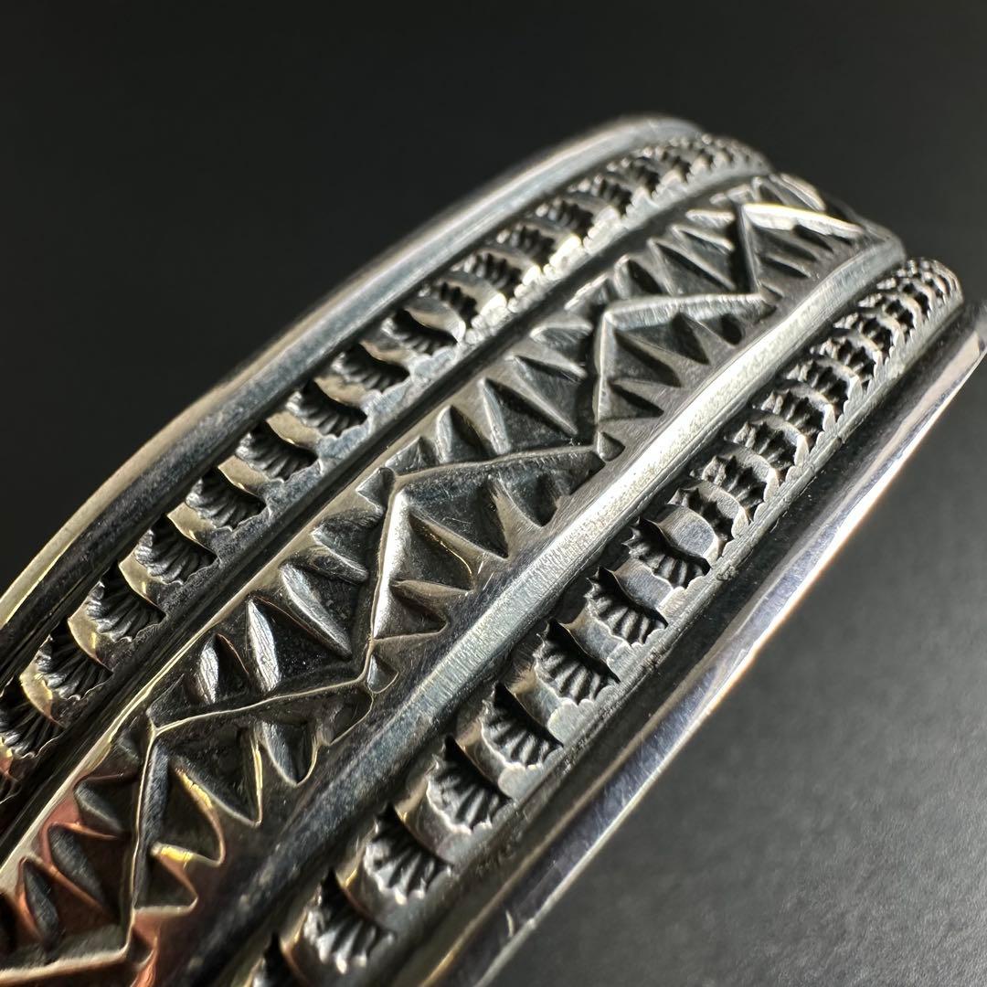 NAVAJO Sunshine Reeves スタンプワークバングル 20mm幅