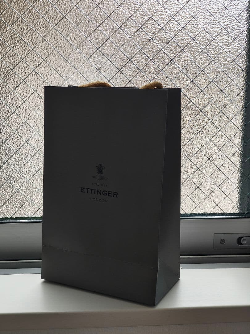 新品未開封 包装済　エッティンガー　4フック イタリアンレザーキーケース 黒×紫