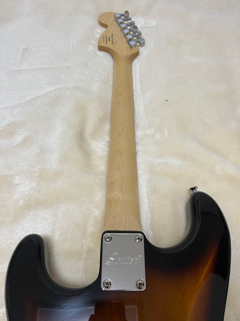 【調整済】Squier スクワイア　fender ストラト　エレキギター　美品