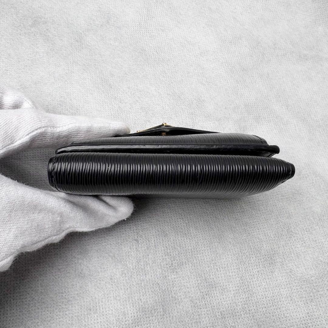 PRADA 三つ折り財布 トライアングルロゴ ヴィッテロムーブ レザー 三角ロゴ