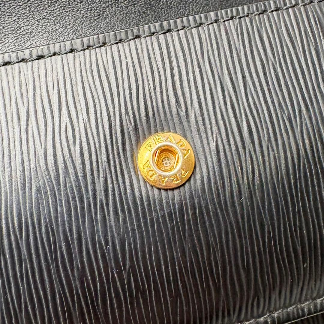 PRADA 三つ折り財布 トライアングルロゴ ヴィッテロムーブ レザー 三角ロゴ