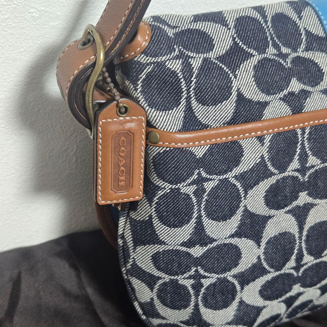 COACH デニムショルダーバッグ　コーチデニムワンショルダー　シグネチャー