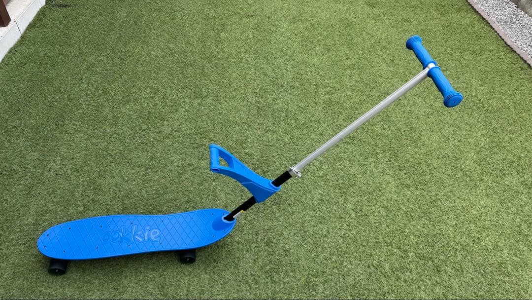 ookkie（オーキー） 2歳から安全に乗れるスケートボード