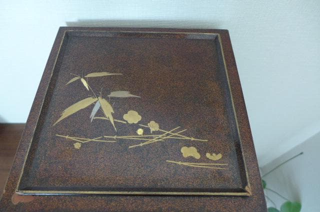 漆塗り重箱 花鳥風月 金箔装飾 木製漆器 時代物 重箱 螺鈿 松竹梅 高価な逸品