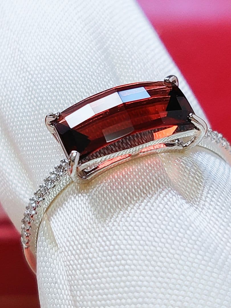 2026新作 未使用品 pt900 天然ガーネット ダイヤモンド リング
