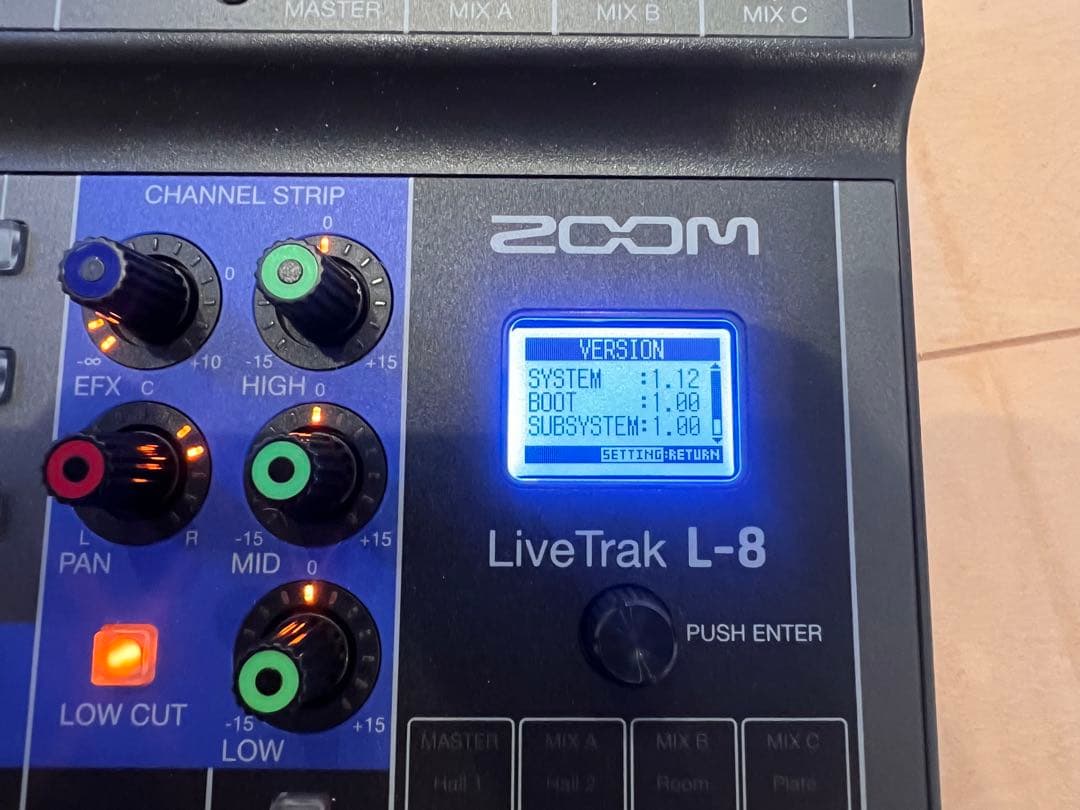 ZOOM LiveTrak L-8 デジタルミキサー zoom L8