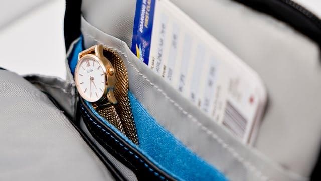 荷物をドッキングさせて移動を助ける。変身するオーガナイザーバッグ