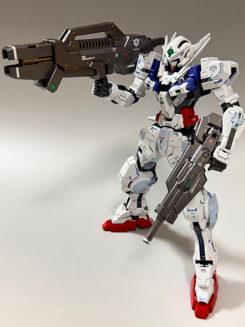 ガンプラ完成品　MGガンダムアストレア＋プロトGNツインブロードブレード