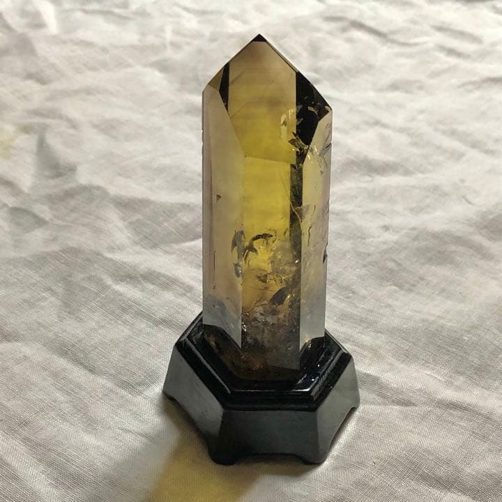 黒水晶　台座付き