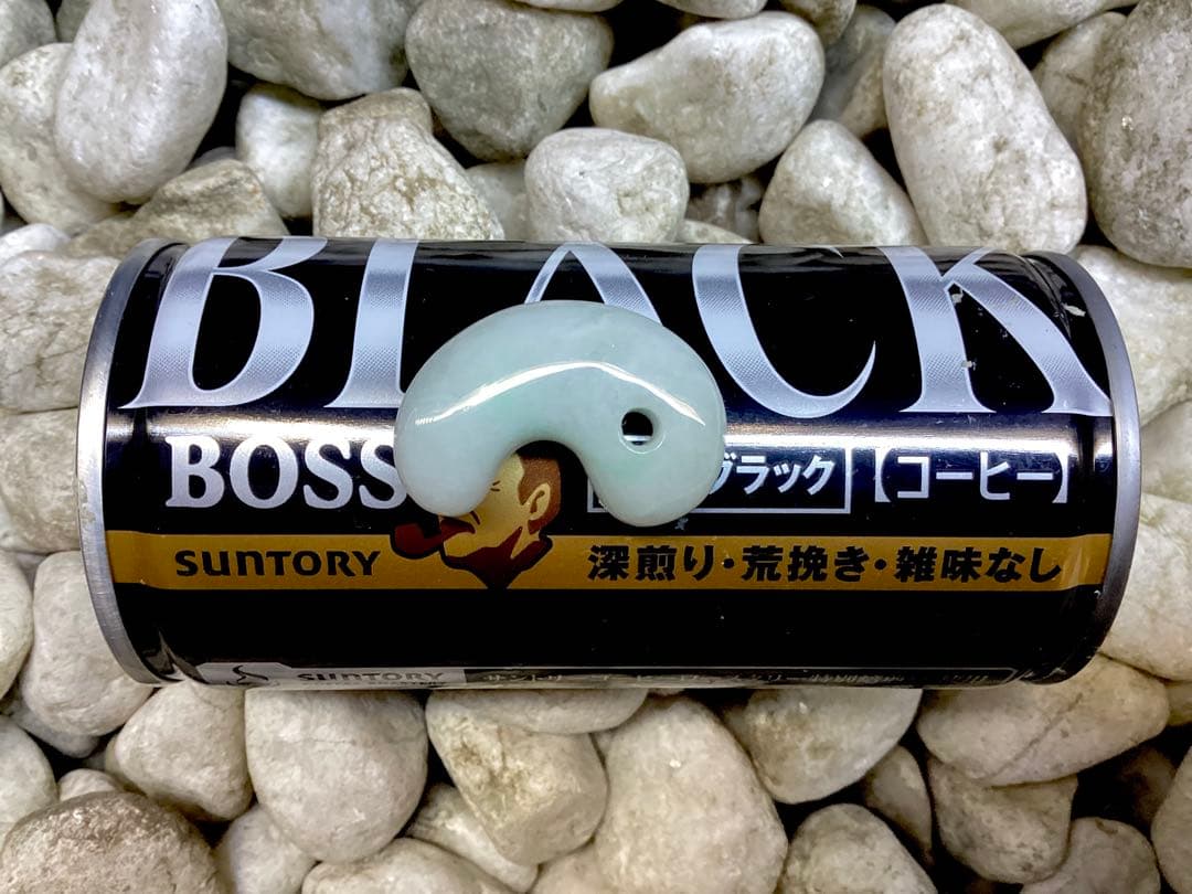 ✳古代からの吉祥幸運の勾玉‼️ 外部鑑別書取得品‼️糸魚川翡翠勾玉　本物をお守りに